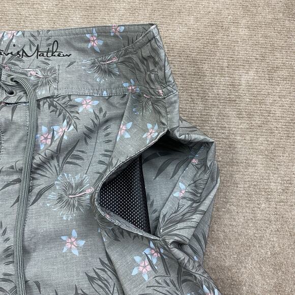 Travis Mathew Boardshorts Gray Floral Print Shorts Men’s Size Large - Picture 3 of 14